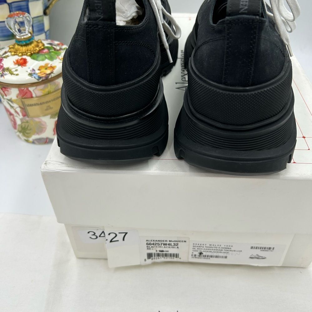 Man Alexander, McQueen tread slick low top sneakers size 43 made in Italy - Picture 6 of 7